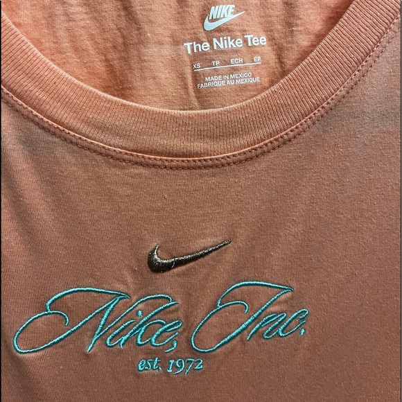 NIKE INC CROPPED T SHIRT - Picture 1 of 3